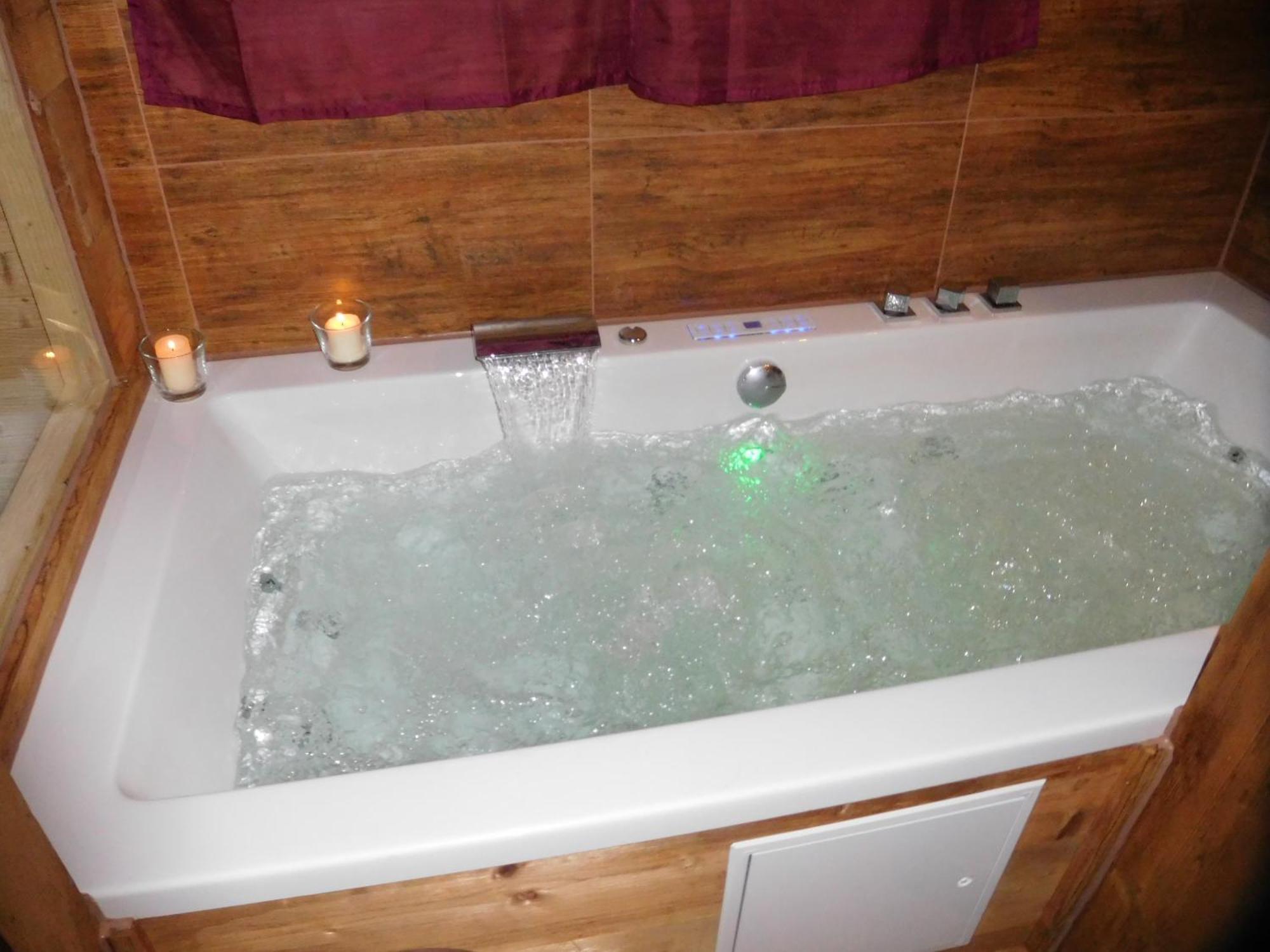 Wellnessoase Mit Sauna Und Whirlpool Inzell Luaran gambar